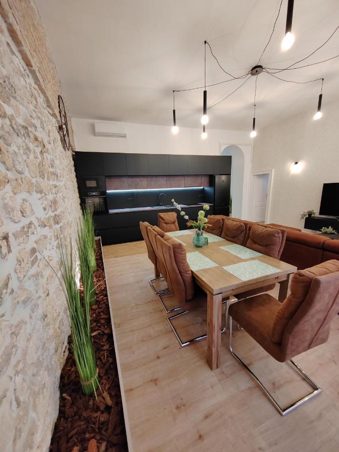 Town Square Apartment Zadar Eksteriør bilde