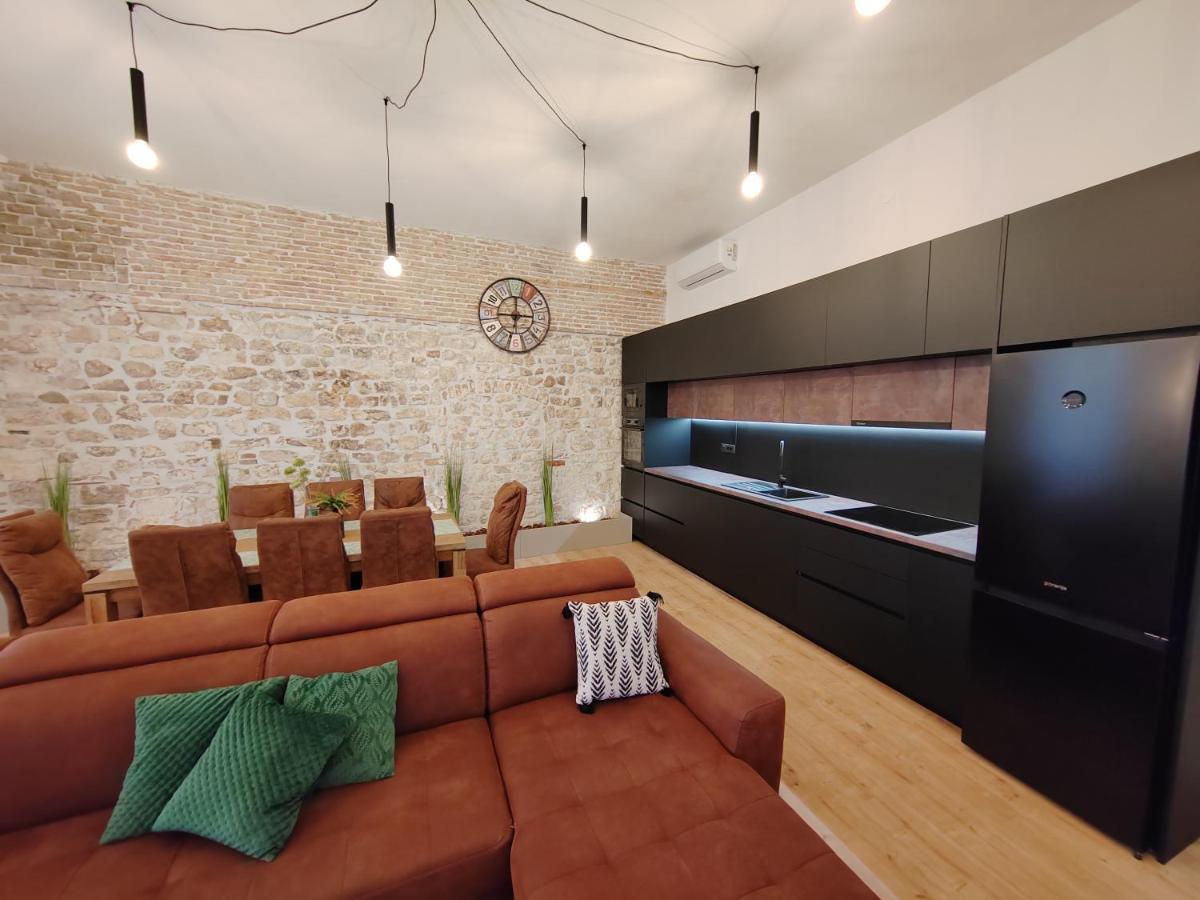 Town Square Apartment Zadar Eksteriør bilde