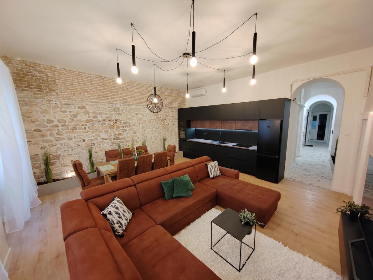 Town Square Apartment Zadar Eksteriør bilde
