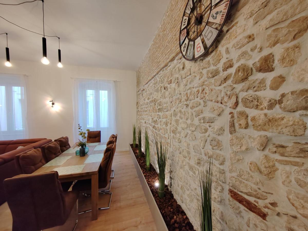 Town Square Apartment Zadar Eksteriør bilde