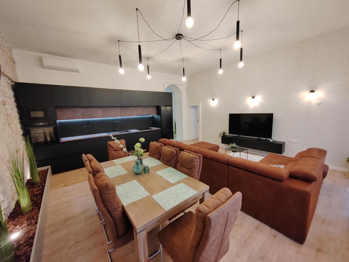 Town Square Apartment Zadar Eksteriør bilde