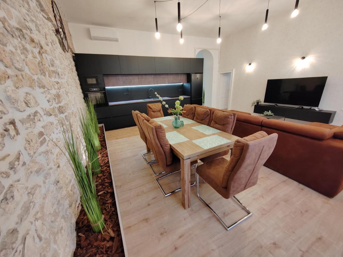 Town Square Apartment Zadar Eksteriør bilde